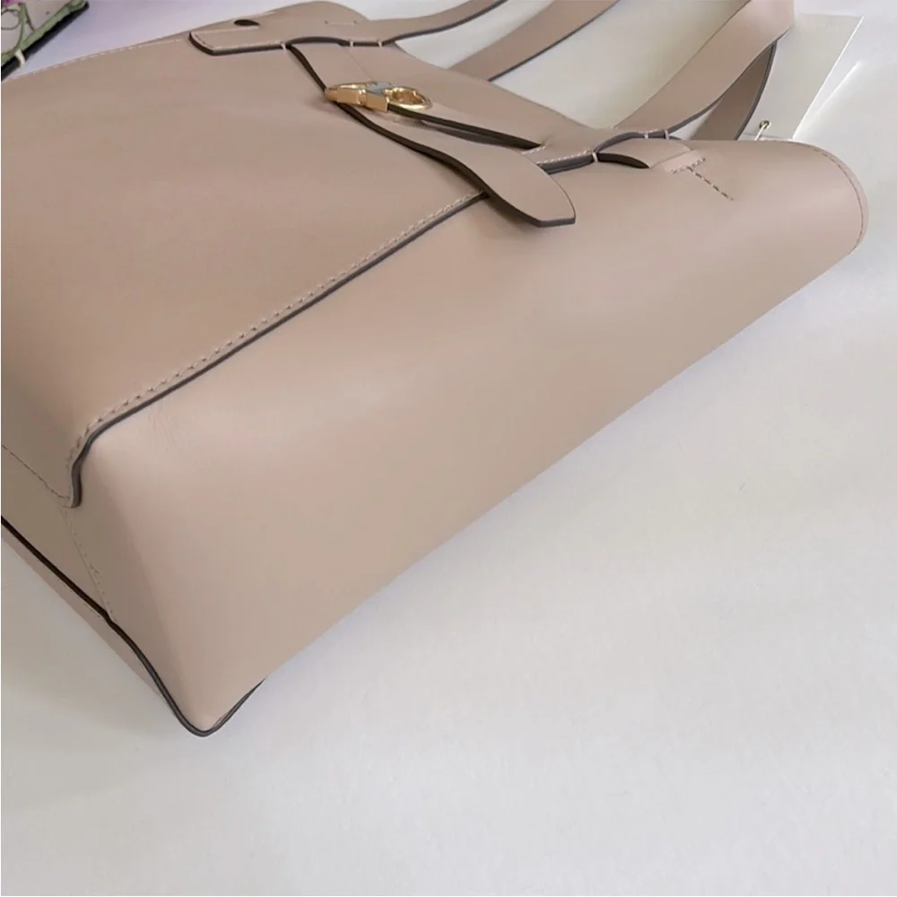Tory Burch Gemini Leather Tote in Perfect Sand - Picture 6 of 15